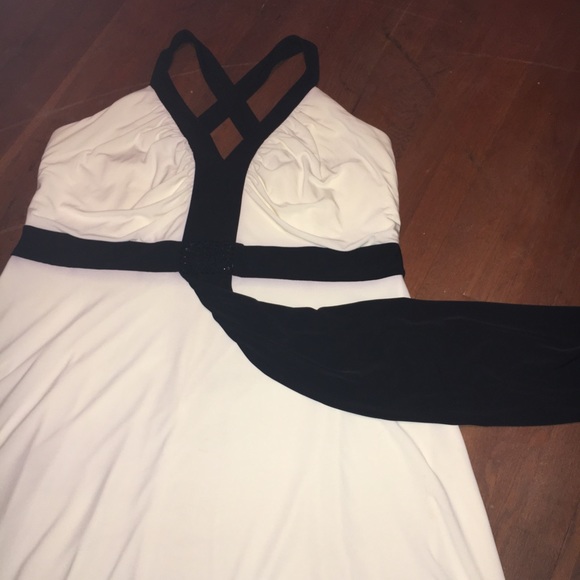 Stunning cream and black cocktail dress - Picture 3 of 7